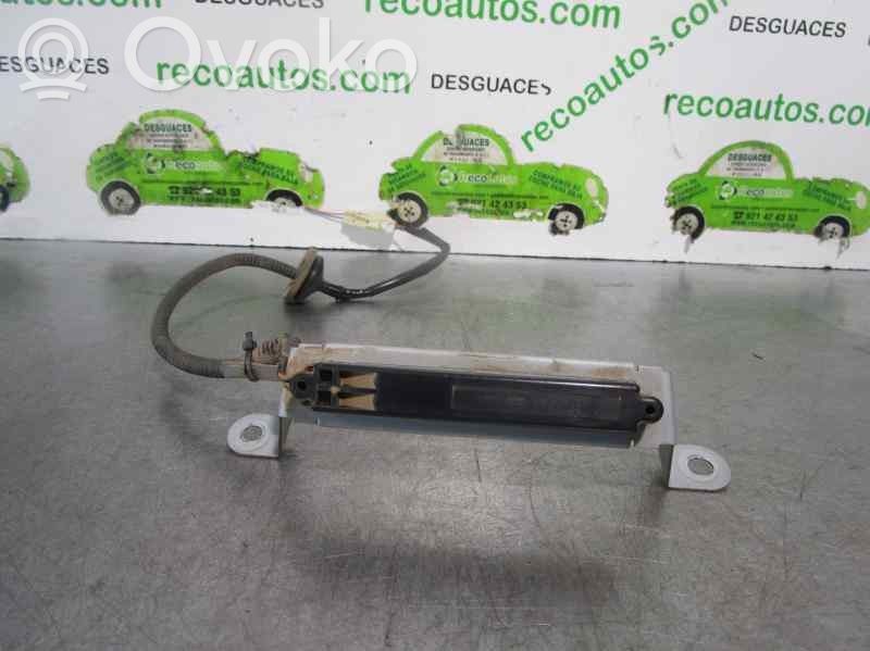 Toyota Prius (XW20) Radio antena 