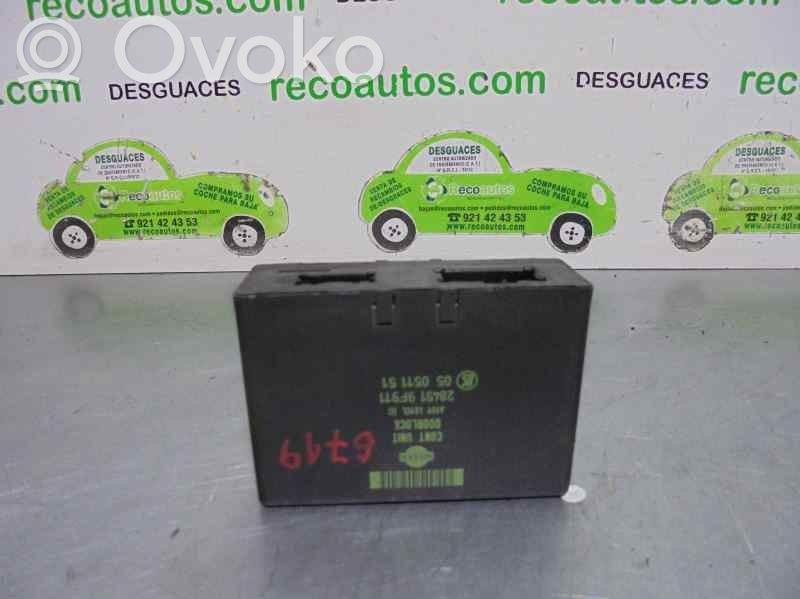 Nissan Serena Unité de commande portail