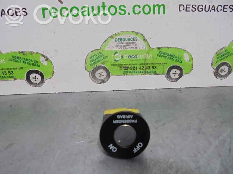 Interruptor de control del panel de luces   935503E000