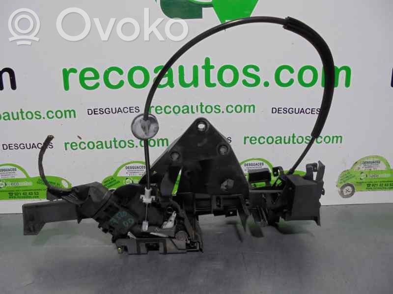 Ford Focus Priekšpusē slēdzene 