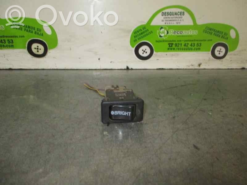 Electric window control switch   83081FC080