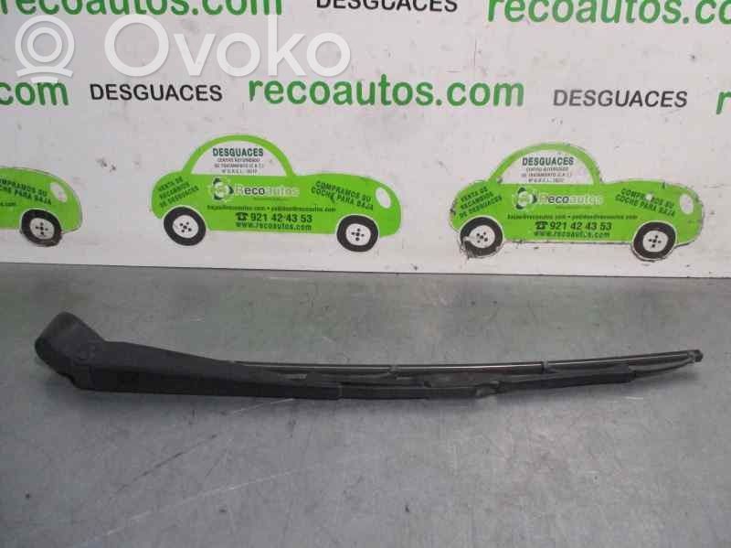Ford Fiesta Braccio della spazzola tergicristallo posteriore 