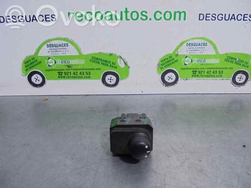 Przycisk regulacji lusterek bocznych   62J000956T