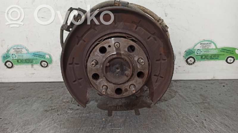 KIA Carens I Achsschenkel hinten