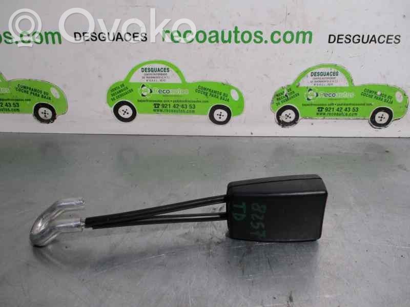 Volkswagen New Beetle Klamra tylnego pasa bezpieczeństwa 