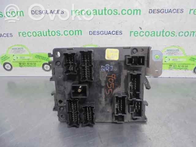 Nissan Primera Set scatola dei fusibili