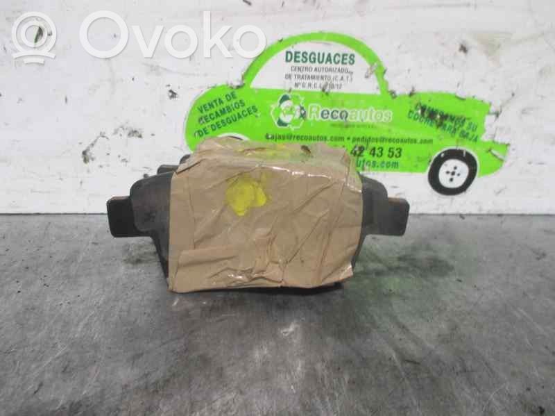 Ford Mondeo Mk III Klocki hamulcowe przednie 