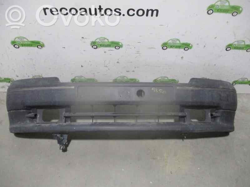 Renault Clio I Parachoques delantero 
