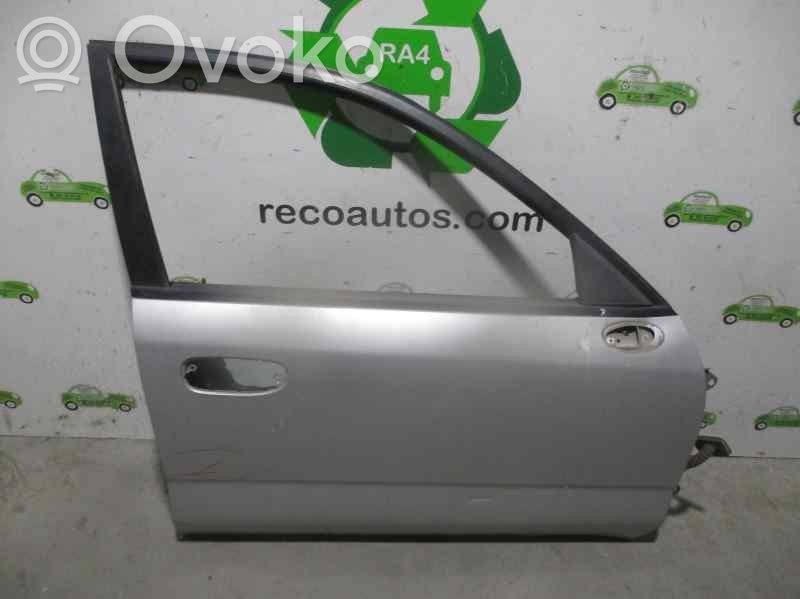 Mitsubishi Carisma Puerta delantera 