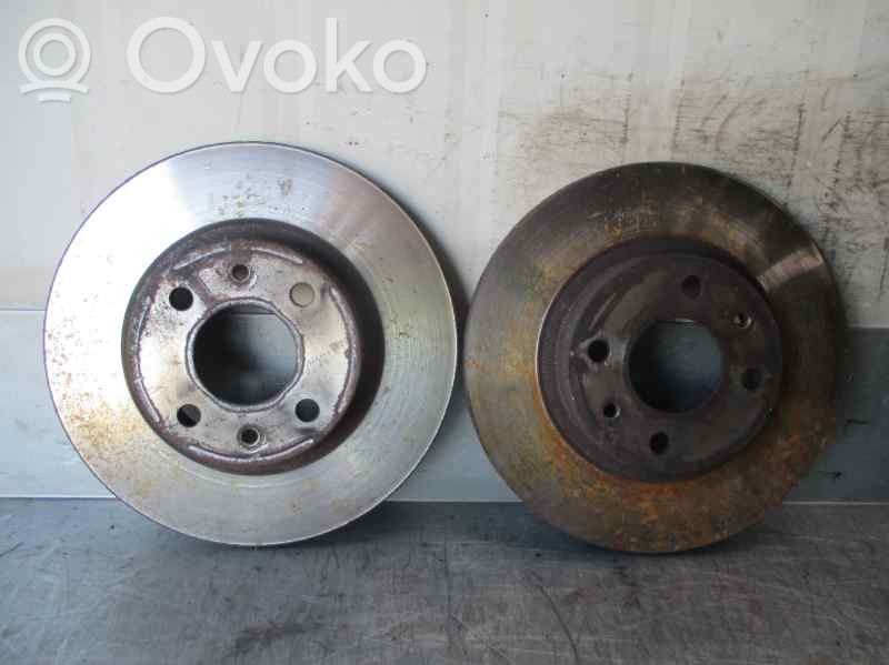 Fiat Punto (188) Etujarrulevy 
