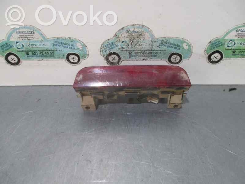 Mitsubishi Montero Kolmas/lisäjarruvalo 
