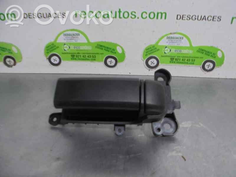 Manecilla interna puerta trasera   C23572330B02,5PUERTAS