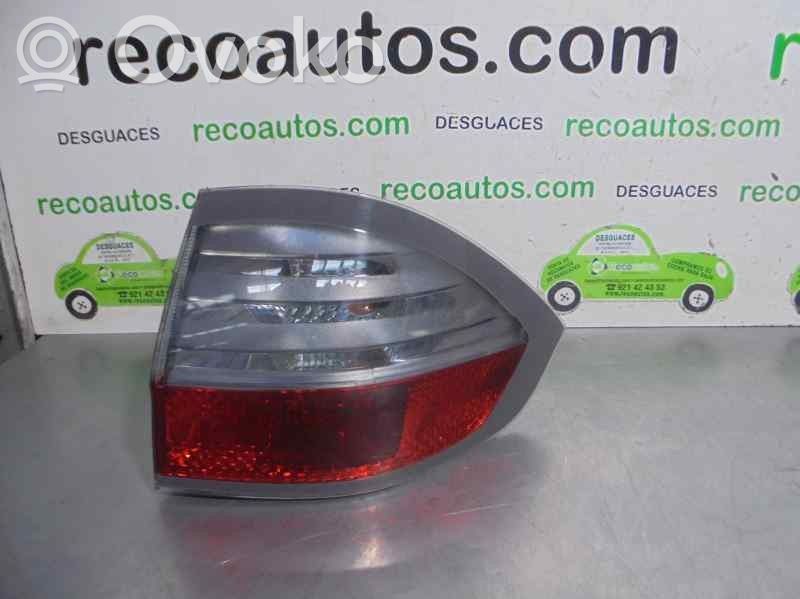 Ford S-MAX Luz trasera/de freno 