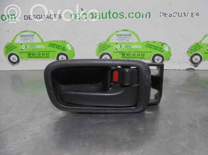 Toyota RAV 4 (XA20) Manecilla interna puerta trasera
