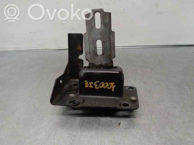 Peugeot 1007 Engine mount bracket 