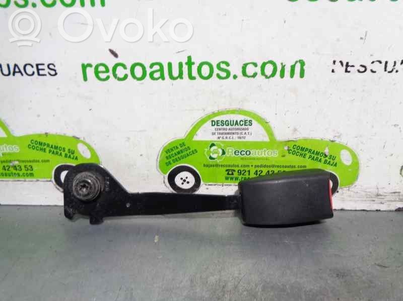 Hebilla del cinturón delantero   3M71A613K21AC