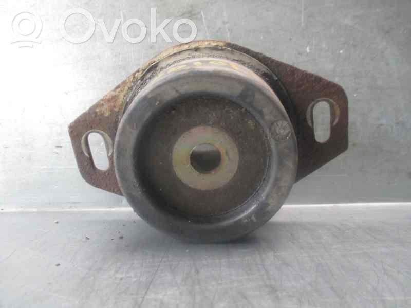 Engine mount bracket   182710