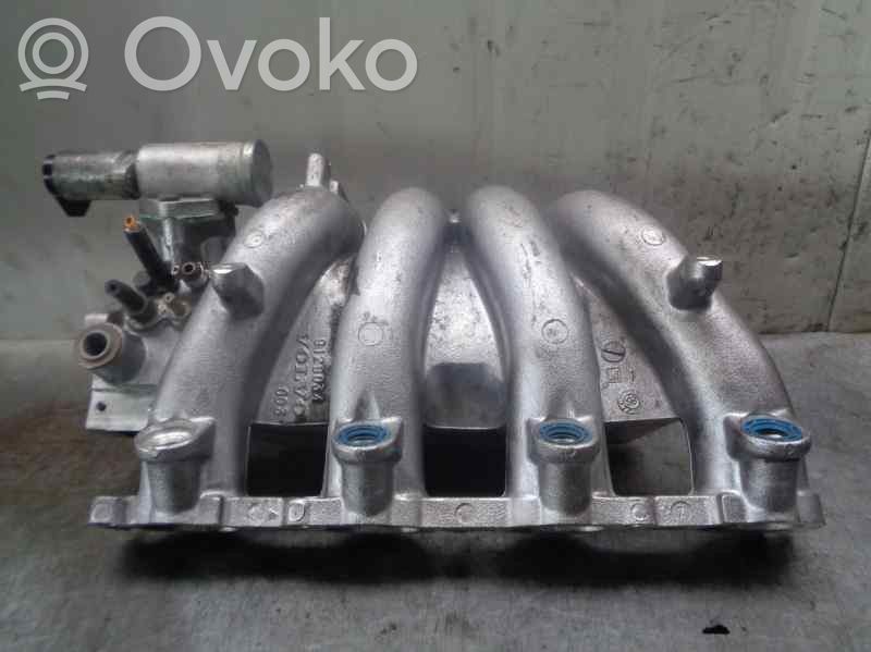 Volvo S40, V40 Colector de admisión 