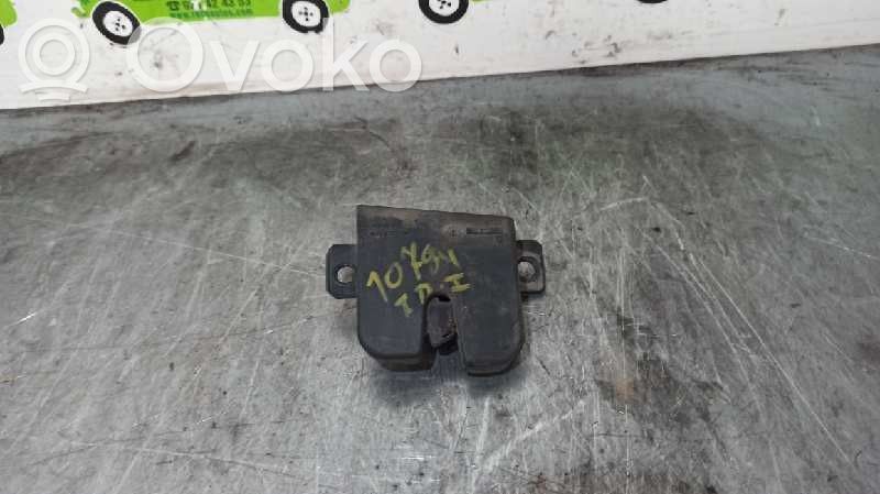 Volkswagen Caddy Rear door lock 