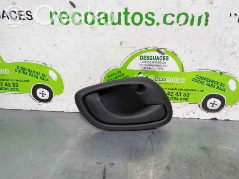 Manecilla interna puerta trasera   09212883