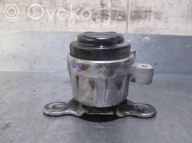 Ford Mondeo Mk III Engine mount bracket 