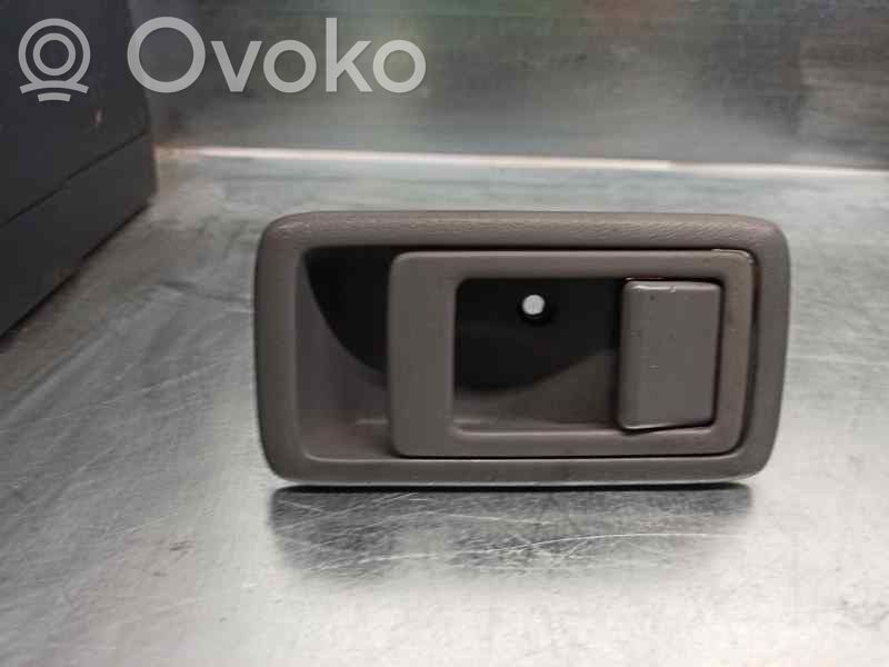 Toyota Yaris Manecilla interna puerta trasera 