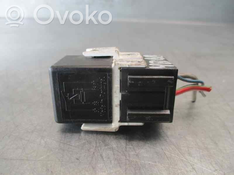 Mercedes-Benz Vaneo W414 Fuse module 