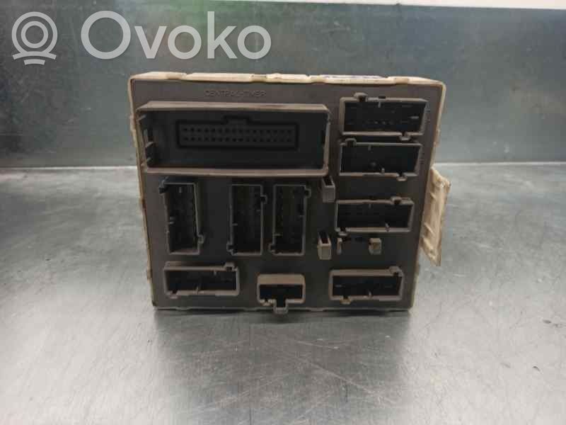 Ford Tourneo Juego de caja de fusibles 