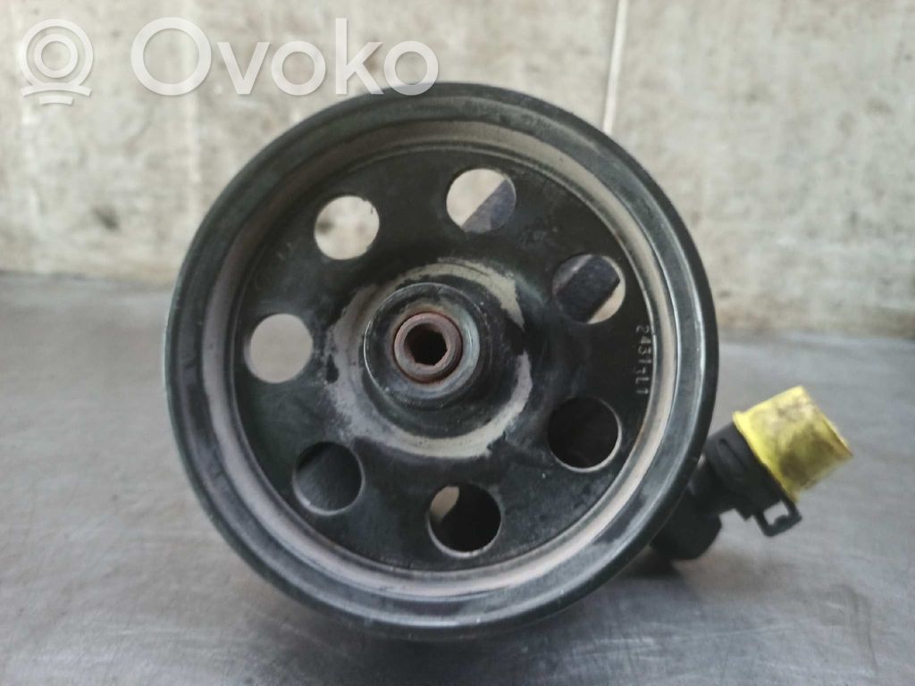 Ohjaustehostimen sähköpumppu   2KD2203