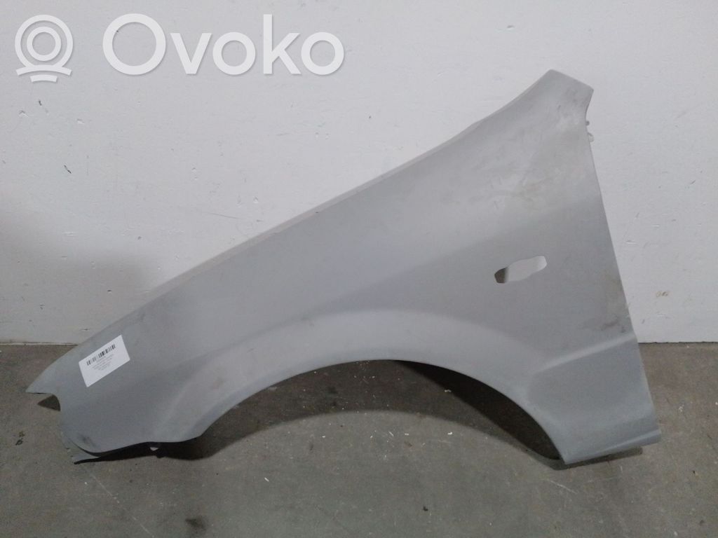 Mazda 323 Крыло 