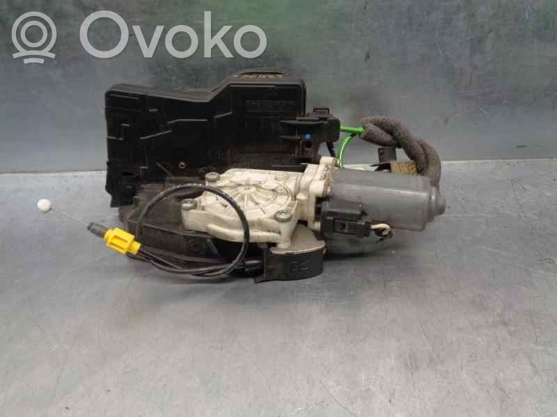 BMW 7 E65 E66 Durų spyna (dvidurio) 