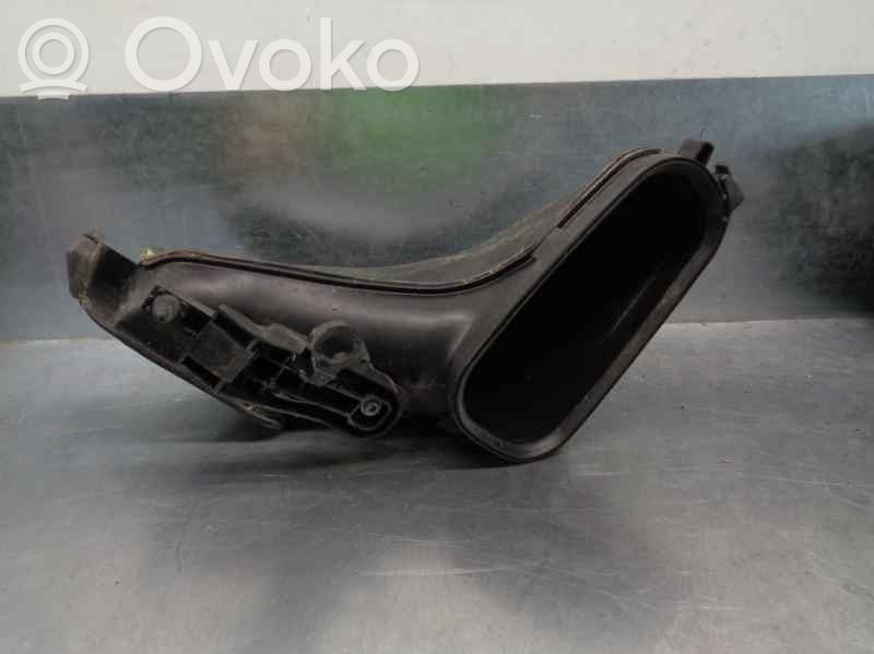 BMW 7 E65 E66 Ilmastointilaitteen putki (A/C) 