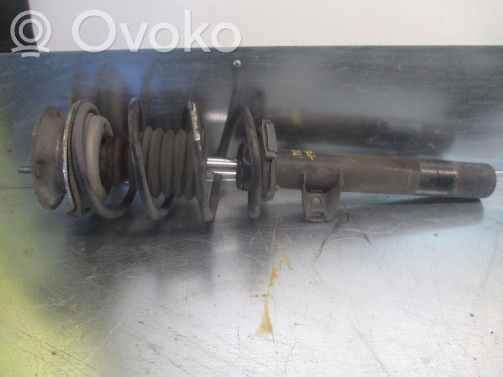 BMW 1 E81 E87 Priekinis amortizatorius su spyruokle 