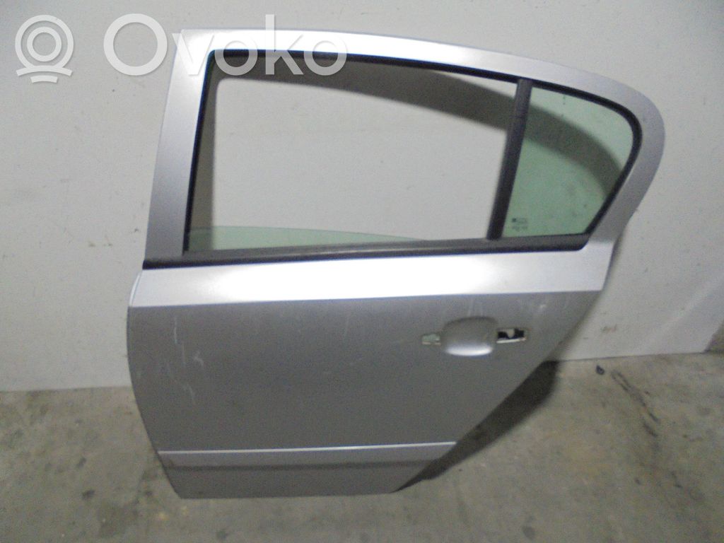 Opel Astra G Puerta trasera 