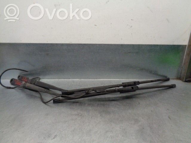 Iveco Daily 3rd gen Braccio della spazzola tergicristallo anteriore 