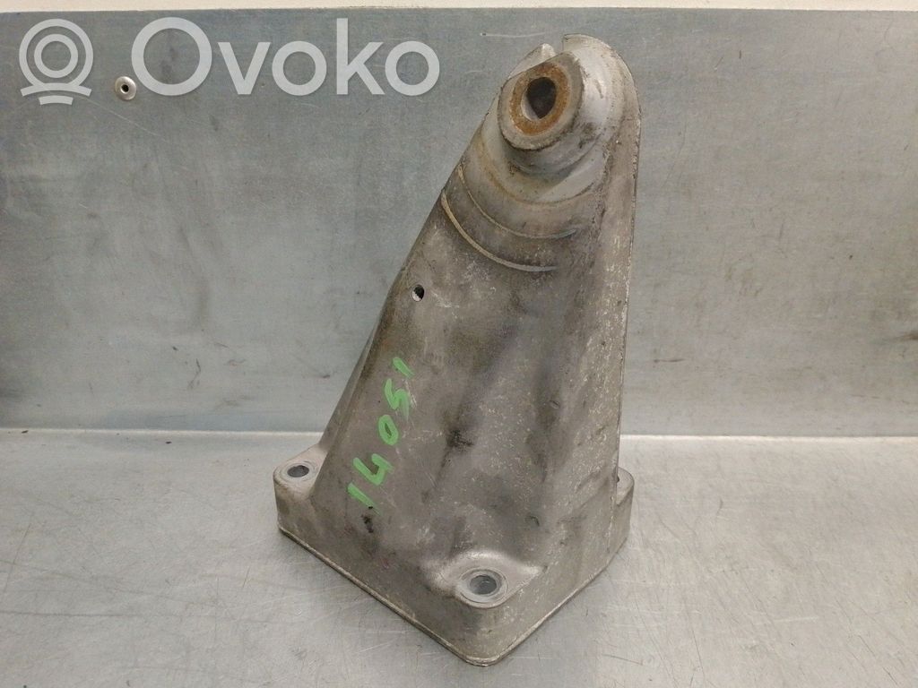 Engine mount bracket   A6112230804