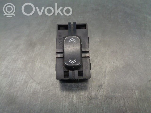 Cadillac SRX Electric window control switch 