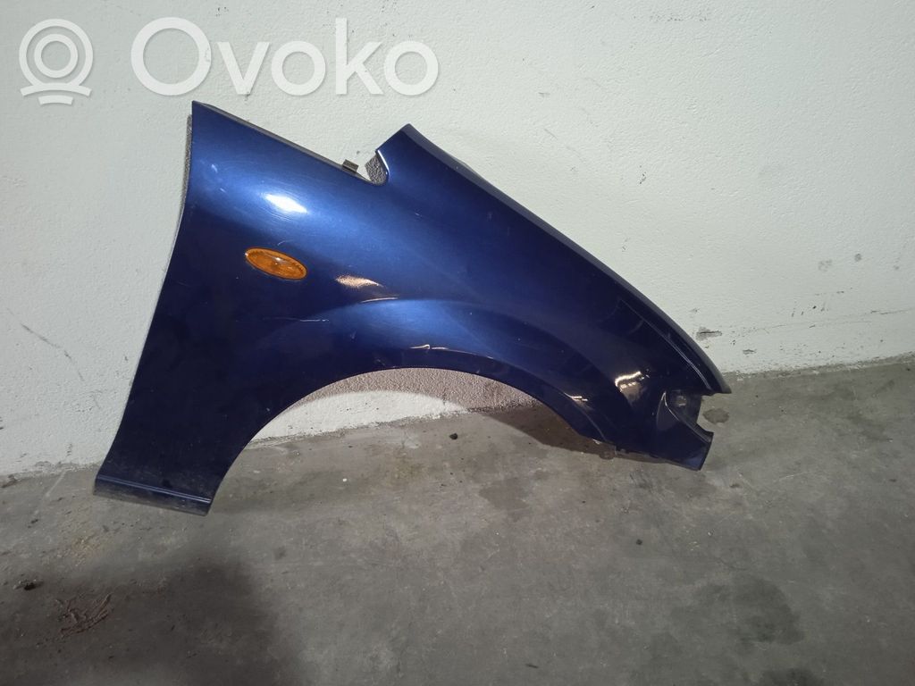 Mazda Premacy Sparnas 