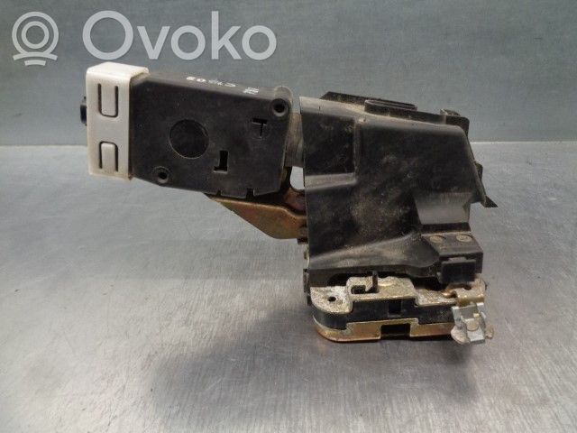 Volvo S40, V40 Cerradura de puerta trasera 