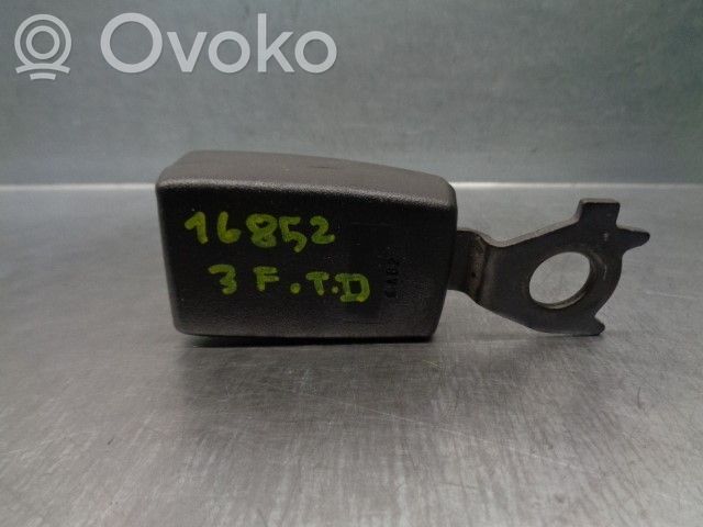 Toyota Avensis T220 Hebilla del cinturón de seguridad trasero 