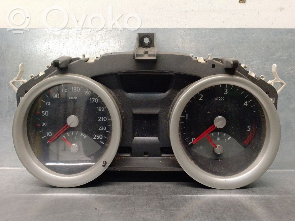 Renault Megane II Speedometer (instrument cluster) 
