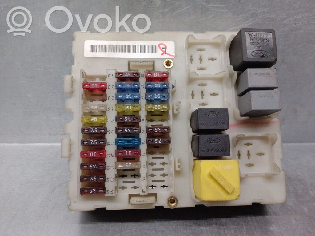 Ford Focus Saugiklių dėžė (komplektas) 