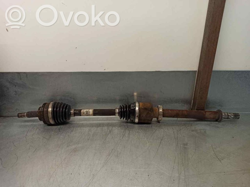 Renault Clio III Eje de transmisión delantero 