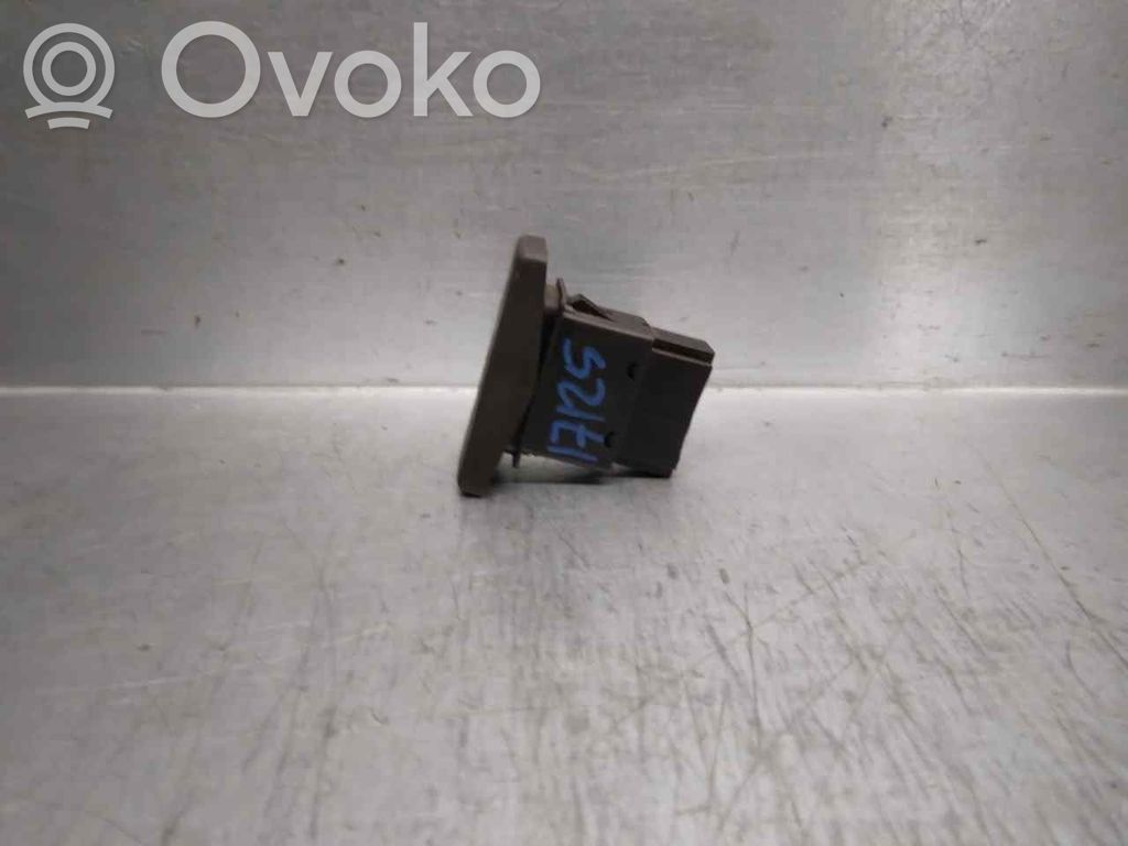 Comutator lumini bord   YUF101790