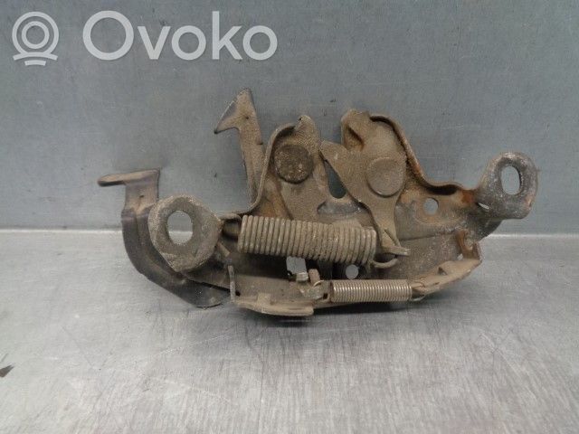 Nissan PickUp Tie down hook / loop 