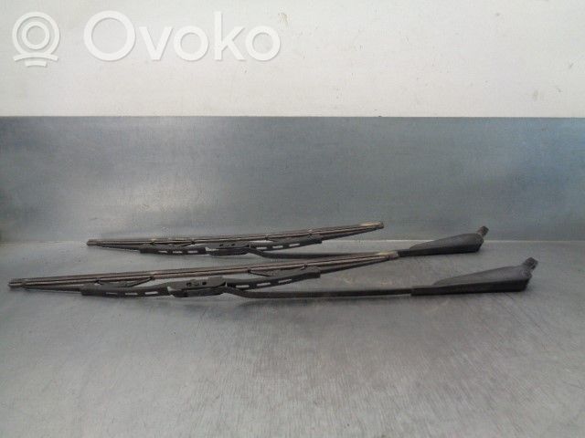 Opel Corsa A Front wiper blade arm 