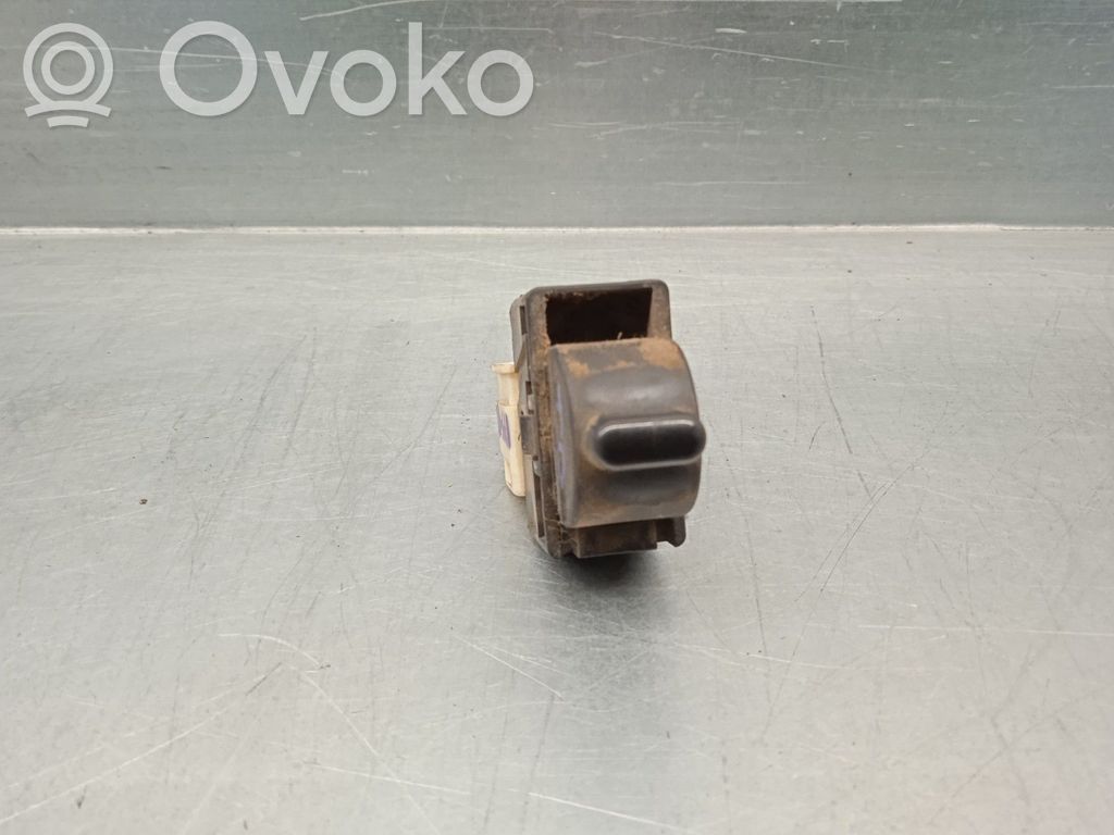 Nissan PickUp Electric window control switch 