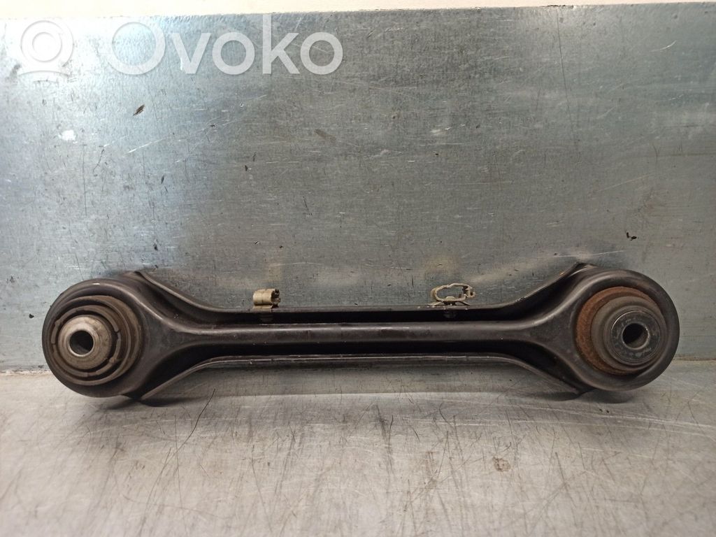 Brazo de suspensión trasero   33326763473