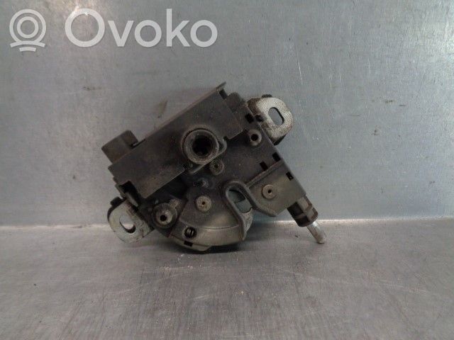 Ford Focus Tie down hook / loop 