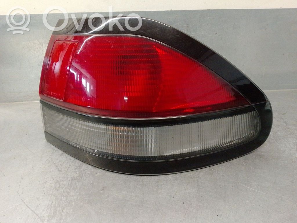 Mazda 626 Luz trasera/de freno 